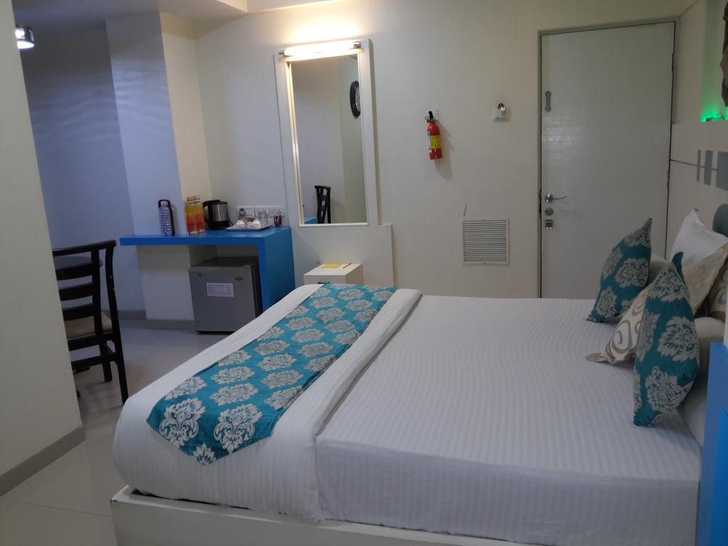 Hotel Peace Park Panvel Zewnętrze zdjęcie